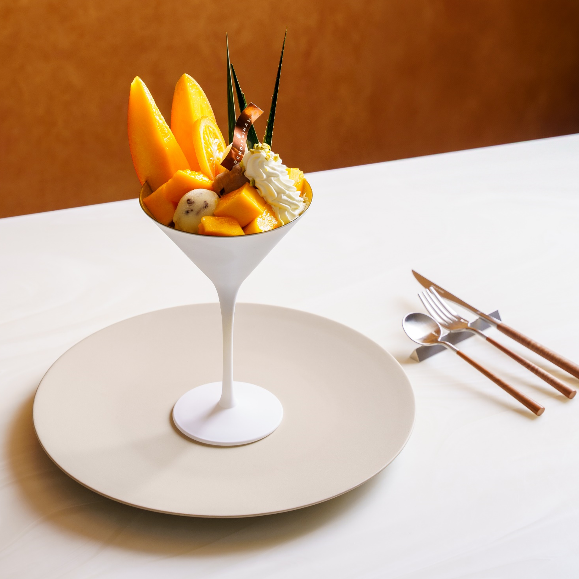 マンゴーパフェ」発売のお知らせ｜ブノワ・ニアン（BENOIT NIHANT